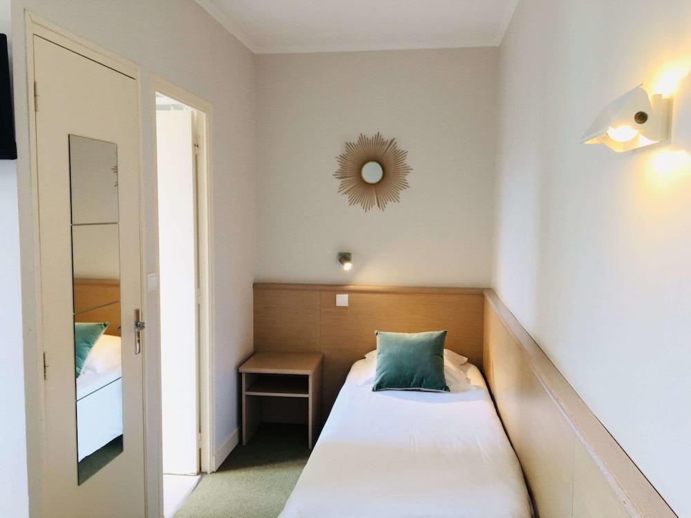 Hotel Du Parc Динар Экстерьер фото